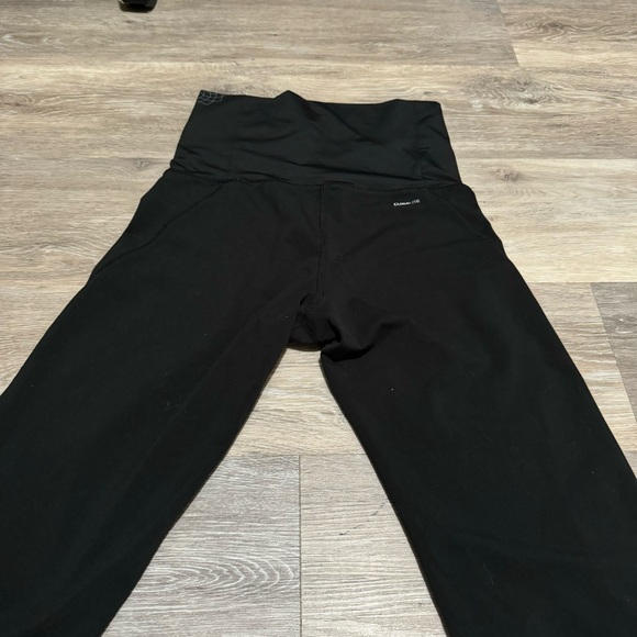 Adidas Cropped Yoga Pants Womens Black Athletic Stretch Active - Picture 2 of 5